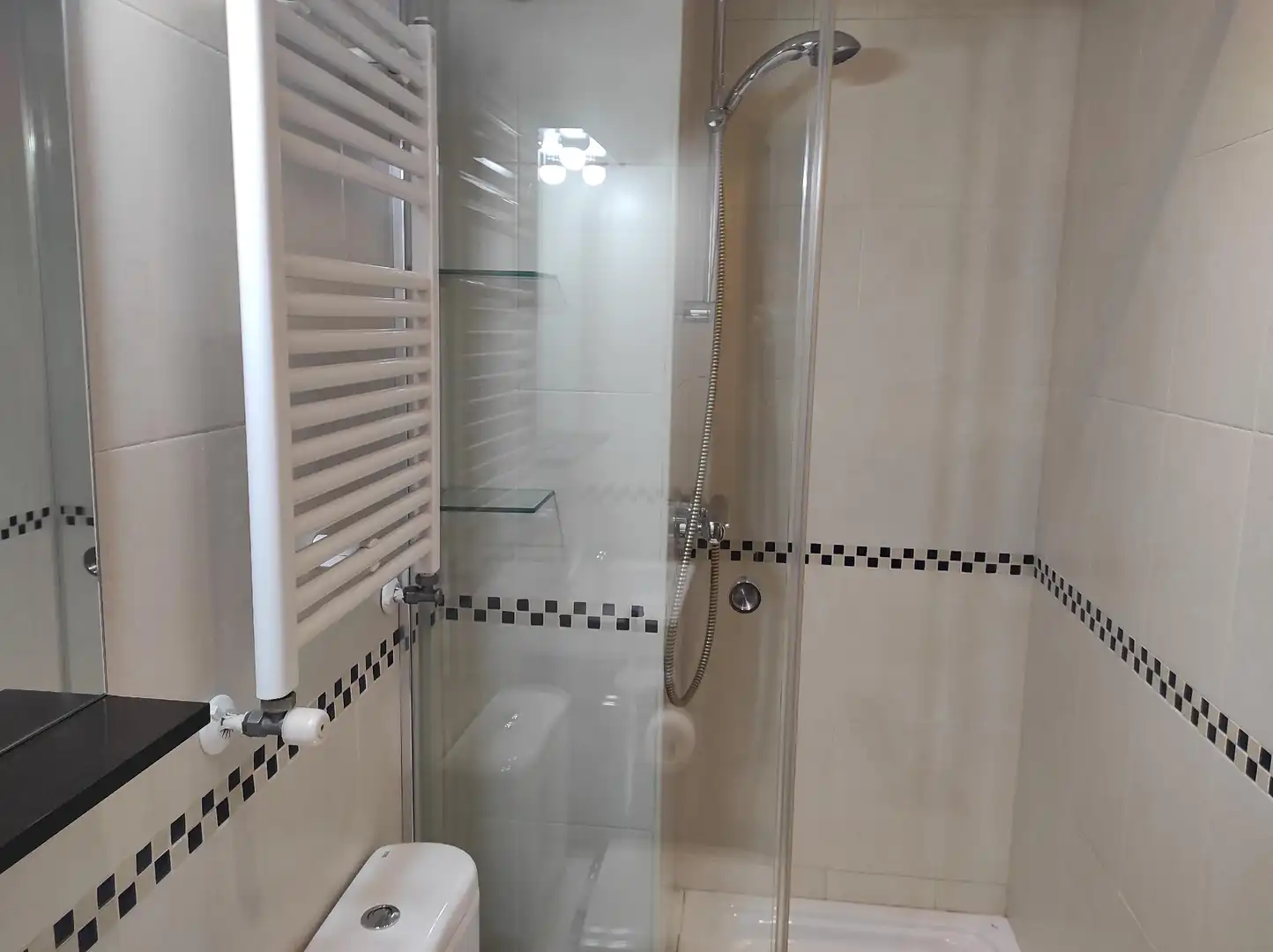 Bany de Pis en venda en Esplugues de Llobregat amb Aire condicionat i Calefacció