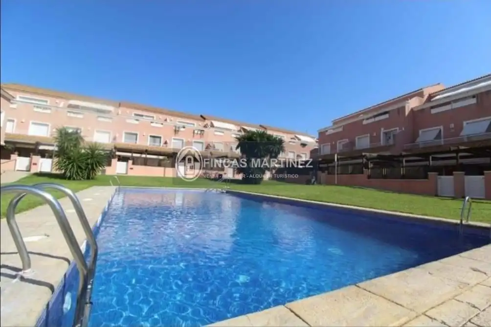 Piscina de Casa o xalet en venda en El Vendrell amb Aire condicionat, Calefacció i Terrassa
