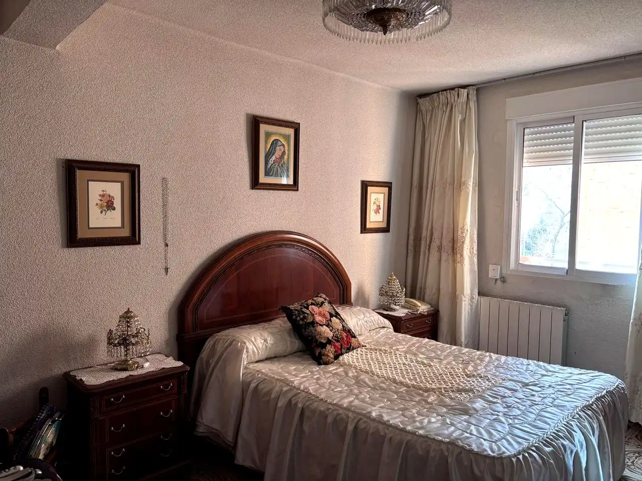Bedroom of Flat for sale in Madrid  with Heating, Furnished and Alarm