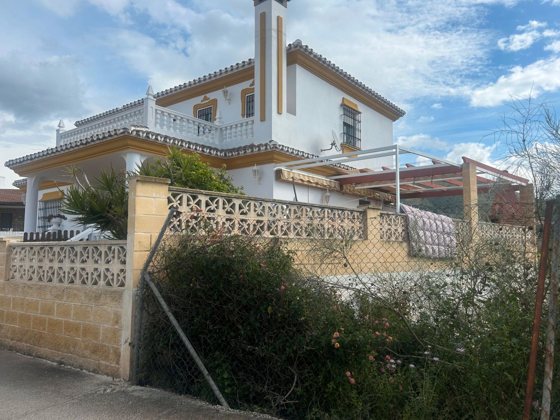 Exterior view of House or chalet for sale in Rincón de la Victoria  with Furnished