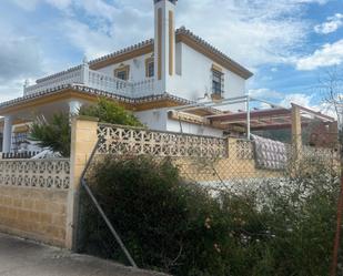 Vista exterior de Casa o xalet en venda en Rincón de la Victoria amb Moblat
