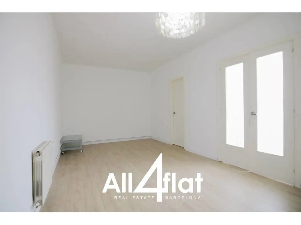 Bedroom of Flat for rent in Barcelona  with Heating, Parquet flooring and Alarm