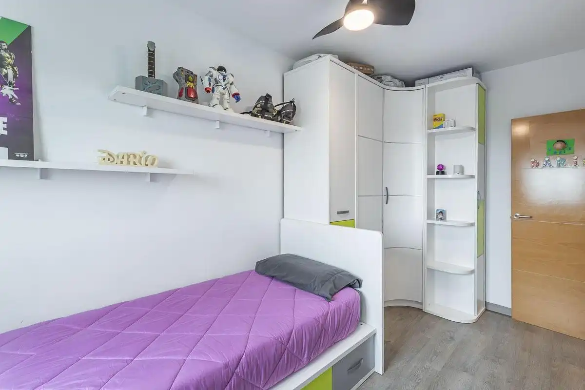 Bedroom of Flat for sale in Granada