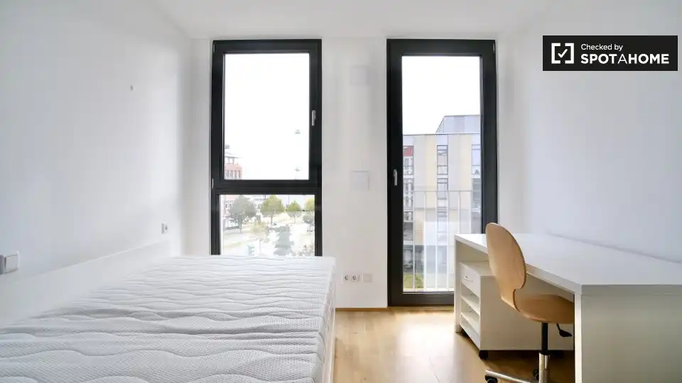 Dormitori de Apartament per a compartir en Sot de Ferrer amb Aire condicionat, Terrassa i Moblat