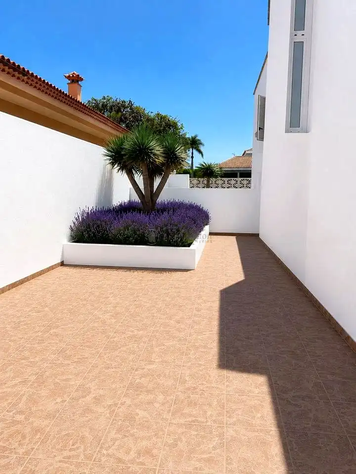 Terraza de Casa o chalet de alquiler en Arona con Jardín privado, Terraza y Piscina