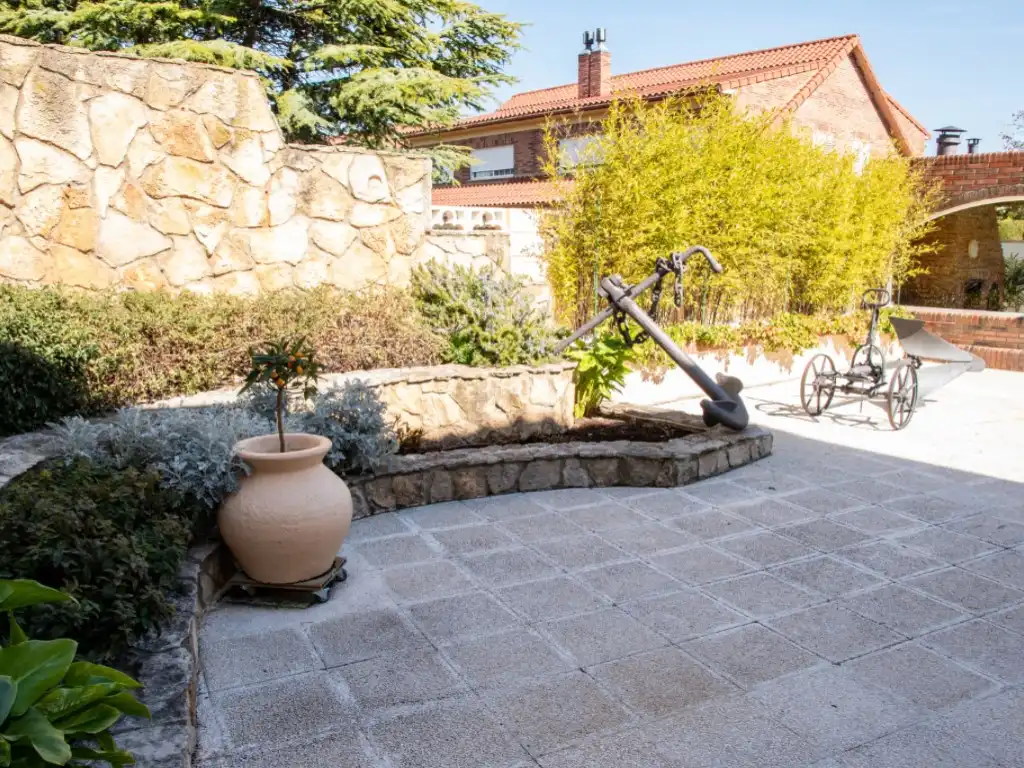 Terrassa de Casa adosada en venda en Cuarte de Huerva amb Aire condicionat, Jardí privat i Piscina