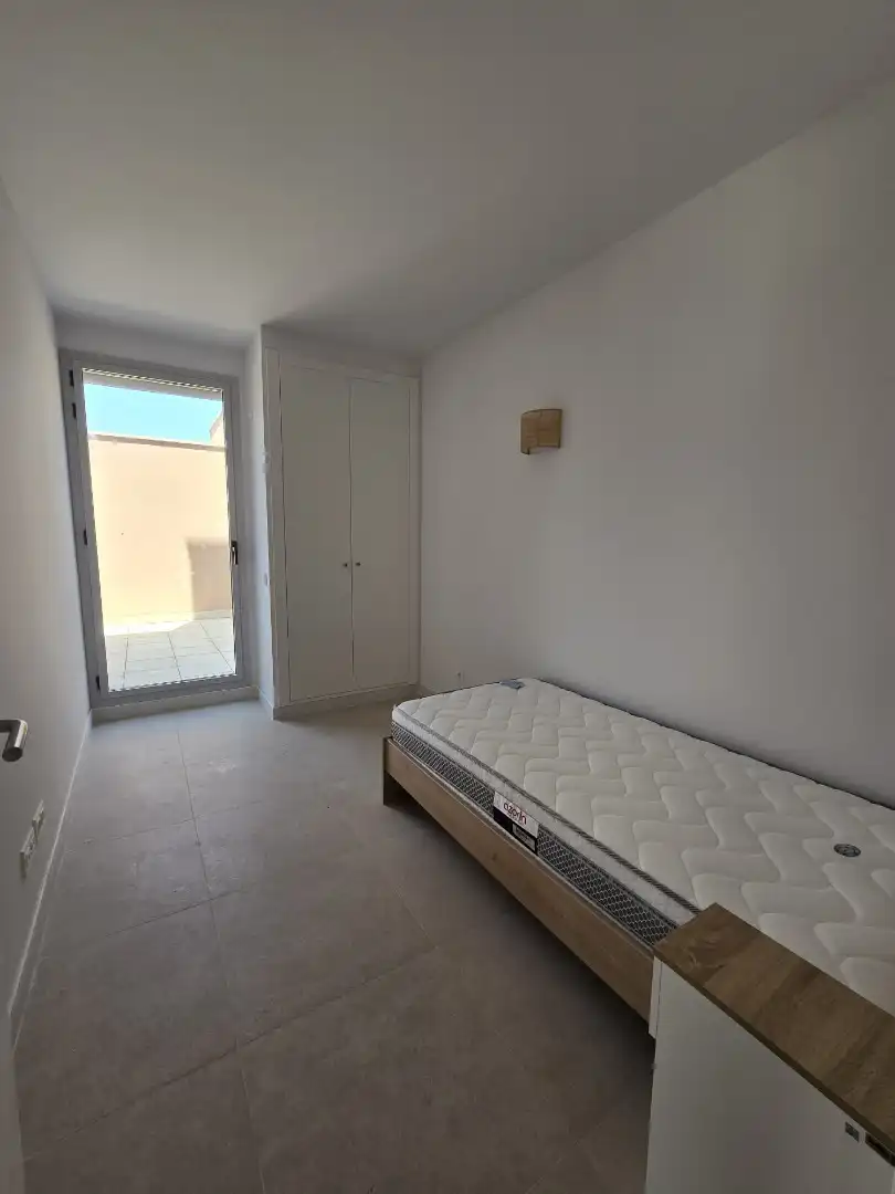 Bedroom of Flat for share in Lleida  with Air Conditioner, Heating and Terrace