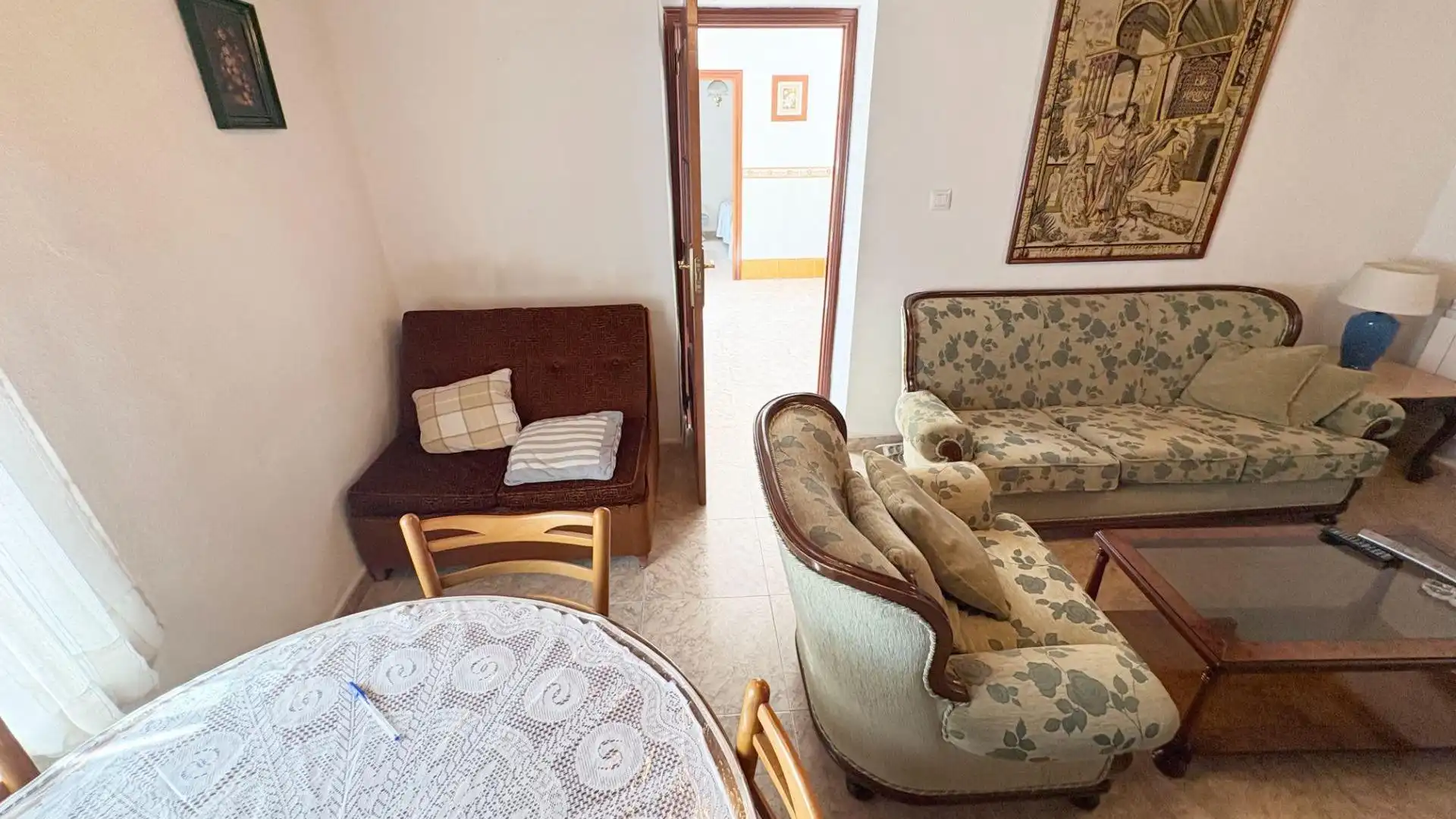 Sala d'estar de Casa o xalet en venda en Pedrosillo de los Aires amb Calefacció i Moblat