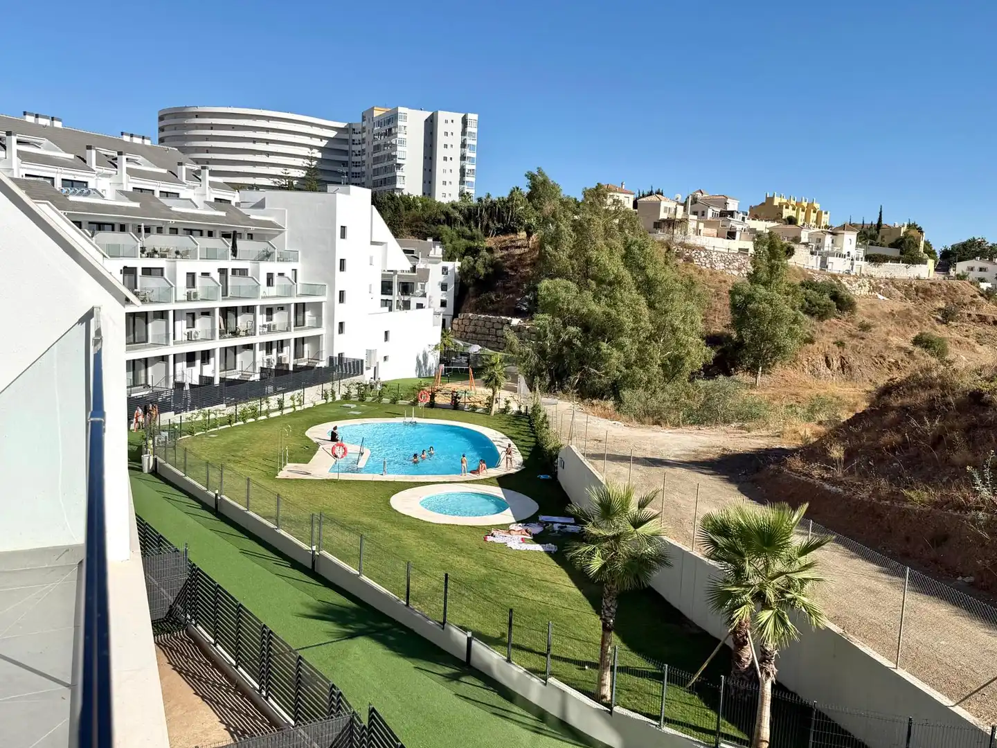 Außenansicht von Wohnung zur Miete in Fuengirola mit Klimaanlage, Terrasse und Möbliert