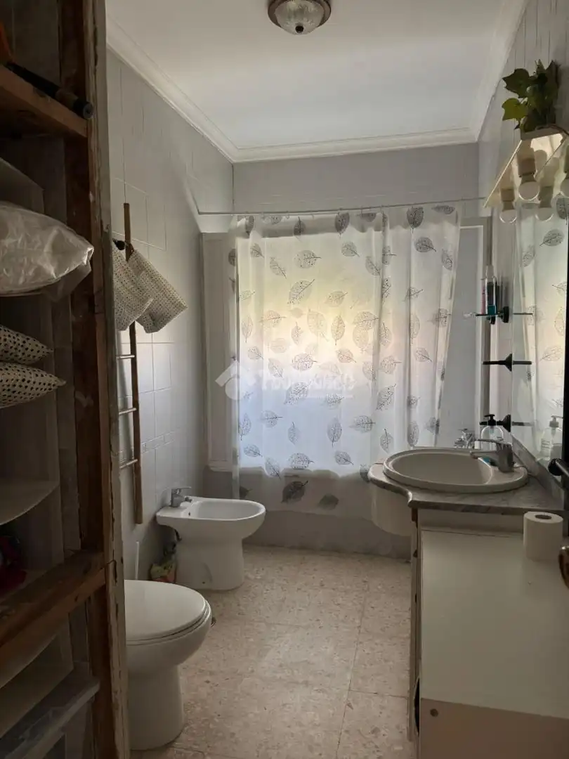 Badezimmer von Country house zum Verkauf in El Puerto de Santa María mit Klimaanlage