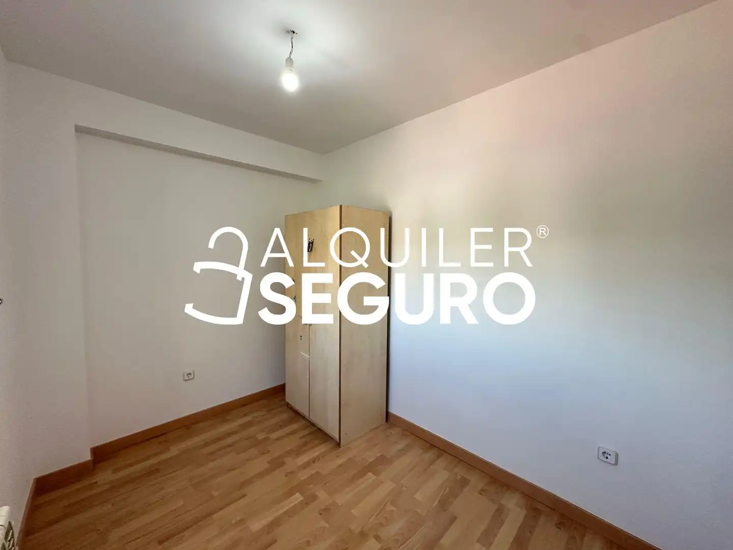 Schlafzimmer von Wohnung zur Miete in Madrid mit Klimaanlage, Heizung und Terrasse