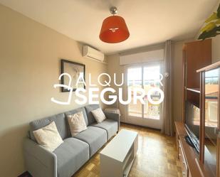 Living room of Flat to rent in  Madrid Capital  with Air Conditioner, Heating and Terrace