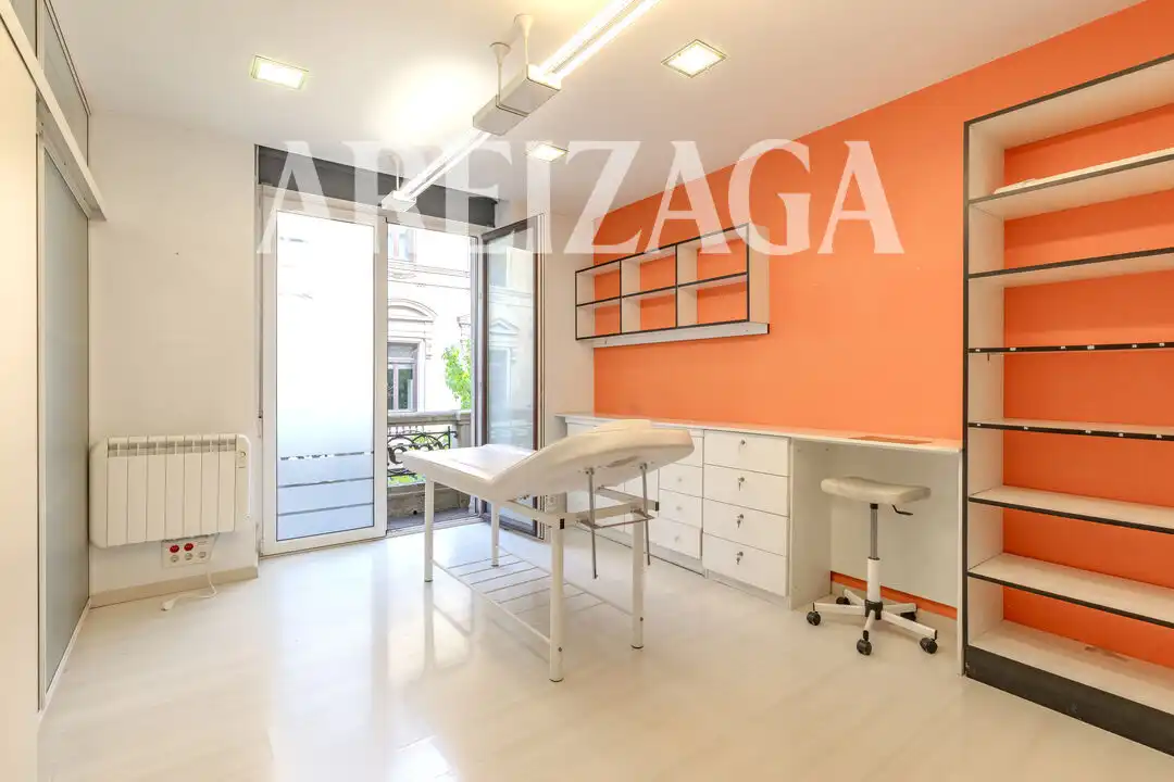 Office for rent in Donostia - San Sebastián   with Heating