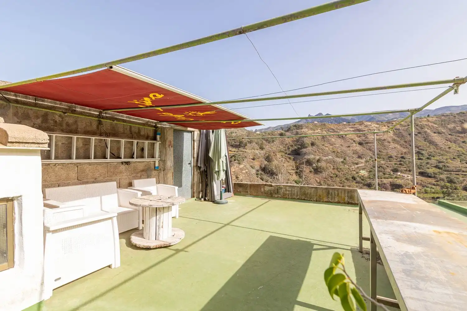 Terrassa de Casa o xalet en venda en Vega de San Mateo amb Jardí privat, Traster i Balcó