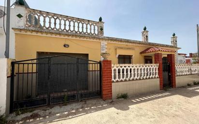 Exterior view of House or chalet for sale in Vilanova i la Geltrú  with Air Conditioner, Terrace and Swimming Pool