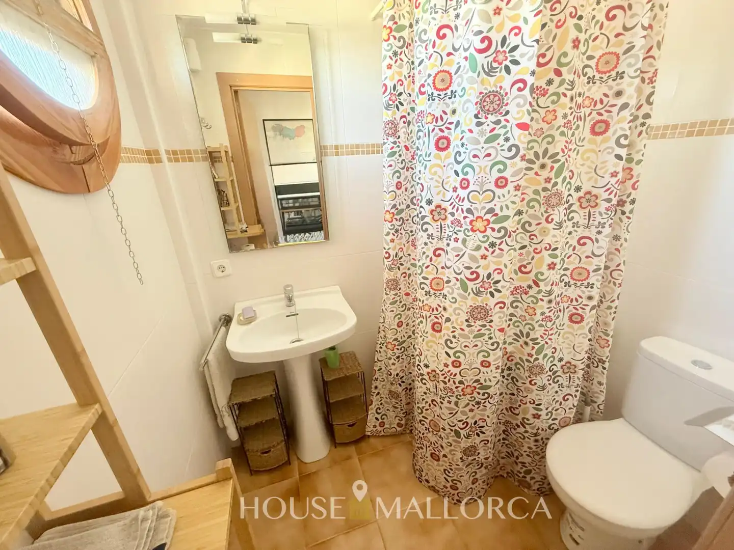 Bathroom of Flat for sale in Binissalem  with Air Conditioner, Private garden and Storage room