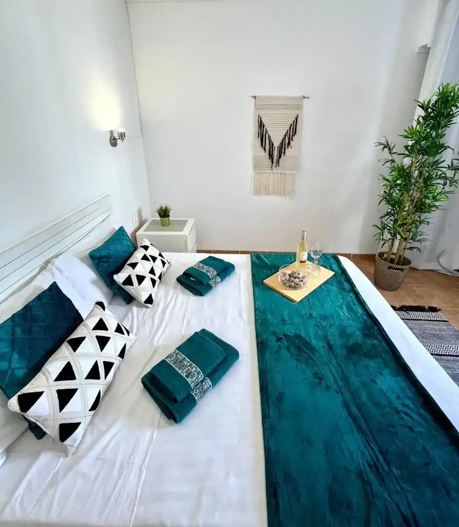Habitación de Apartamento en venta en Adeje con Piscina y Balcón