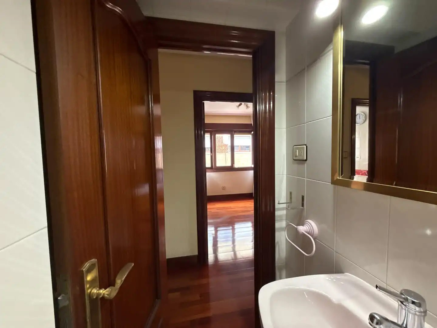 Baño de Piso en venta en Getxo  con Calefacción y Balcón