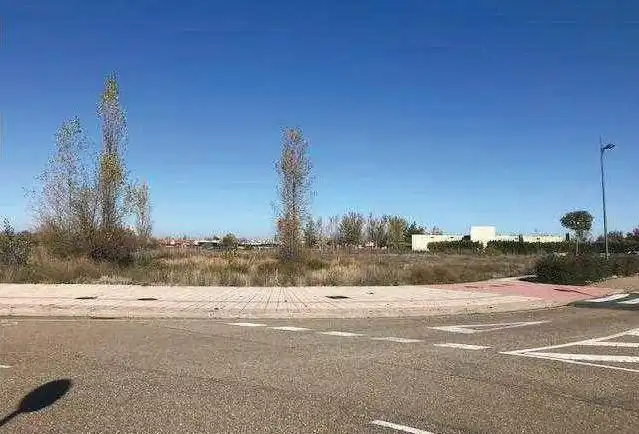 Terreno rustico in vendita a CL RIO EBRO