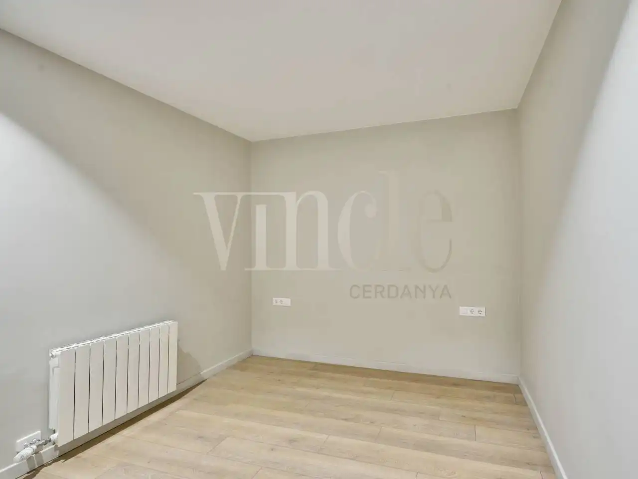 Bedroom of Apartments for sale in Puigcerdà  with Heating and Parquet flooring