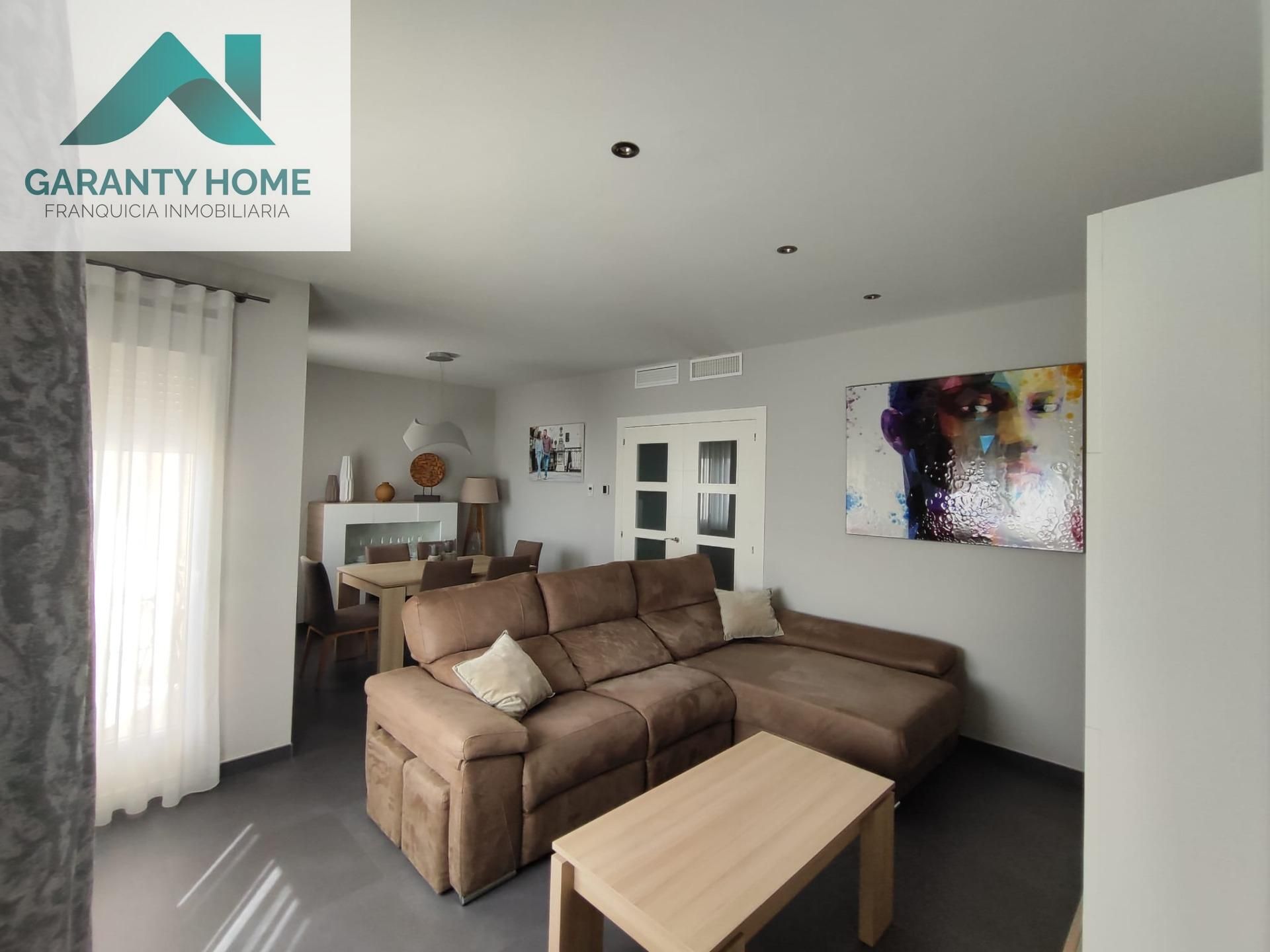 Living room of Flat for sale in Martos  with Air Conditioner, Heating and Balcony