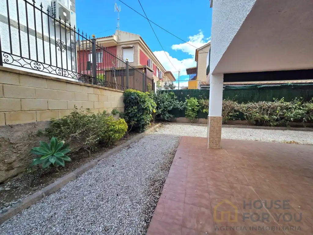 Vista exterior de Piso en venta en Los Alcázares