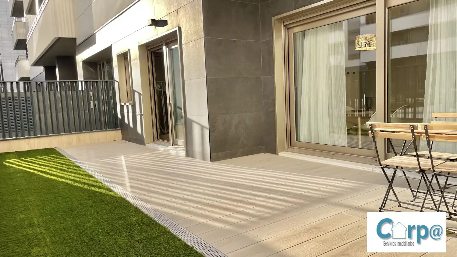 Terrasse von Wohnung zur Miete in  Pamplona / Iruña mit Heizung, Terrasse und Abstellraum