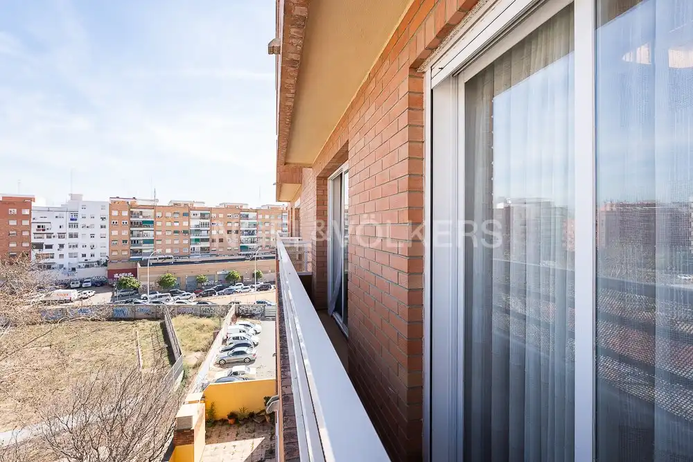 Balcony of Flat for rent in Valencia  with Air Conditioner, Heating and Parquet flooring