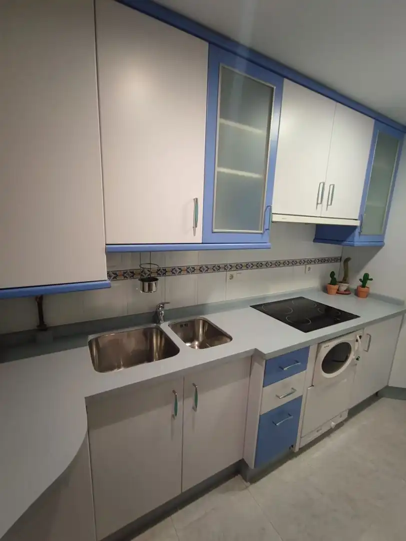 Cocina de Piso de alquiler en Sevilla con Aire acondicionado, Calefacción y Horno