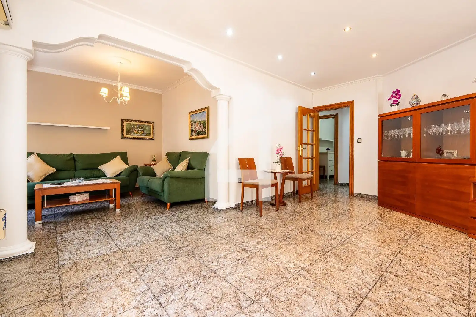 Sala de estar de Piso en venta en Sant Joan Despí con Calefacción y Terraza