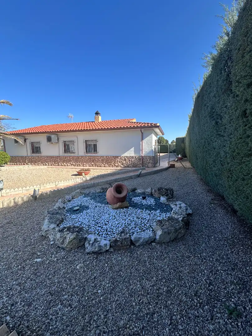 Jardín de Casa o chalet en venta en Illana con Aire acondicionado, Calefacción y Jardín privado