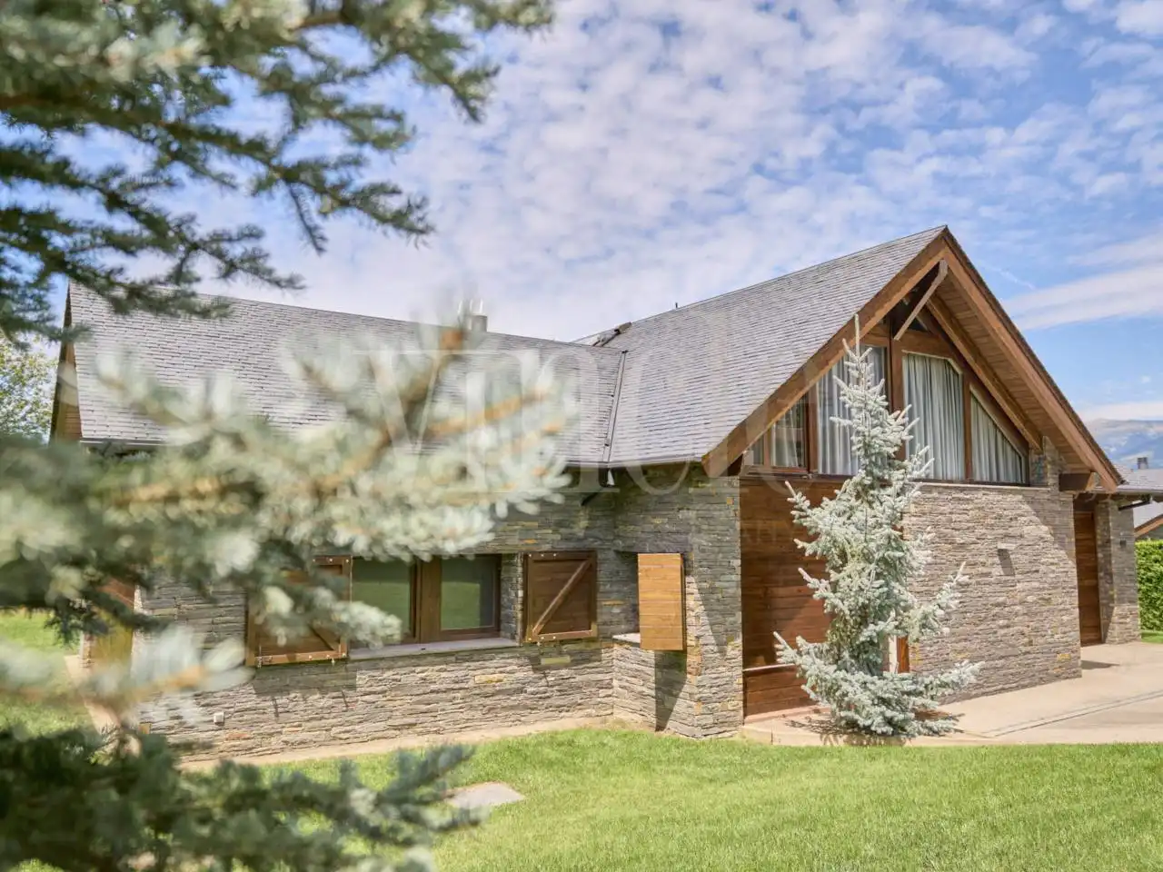 Exterior view of Houses for sale in Das  with Heating, Private garden and Parquet flooring