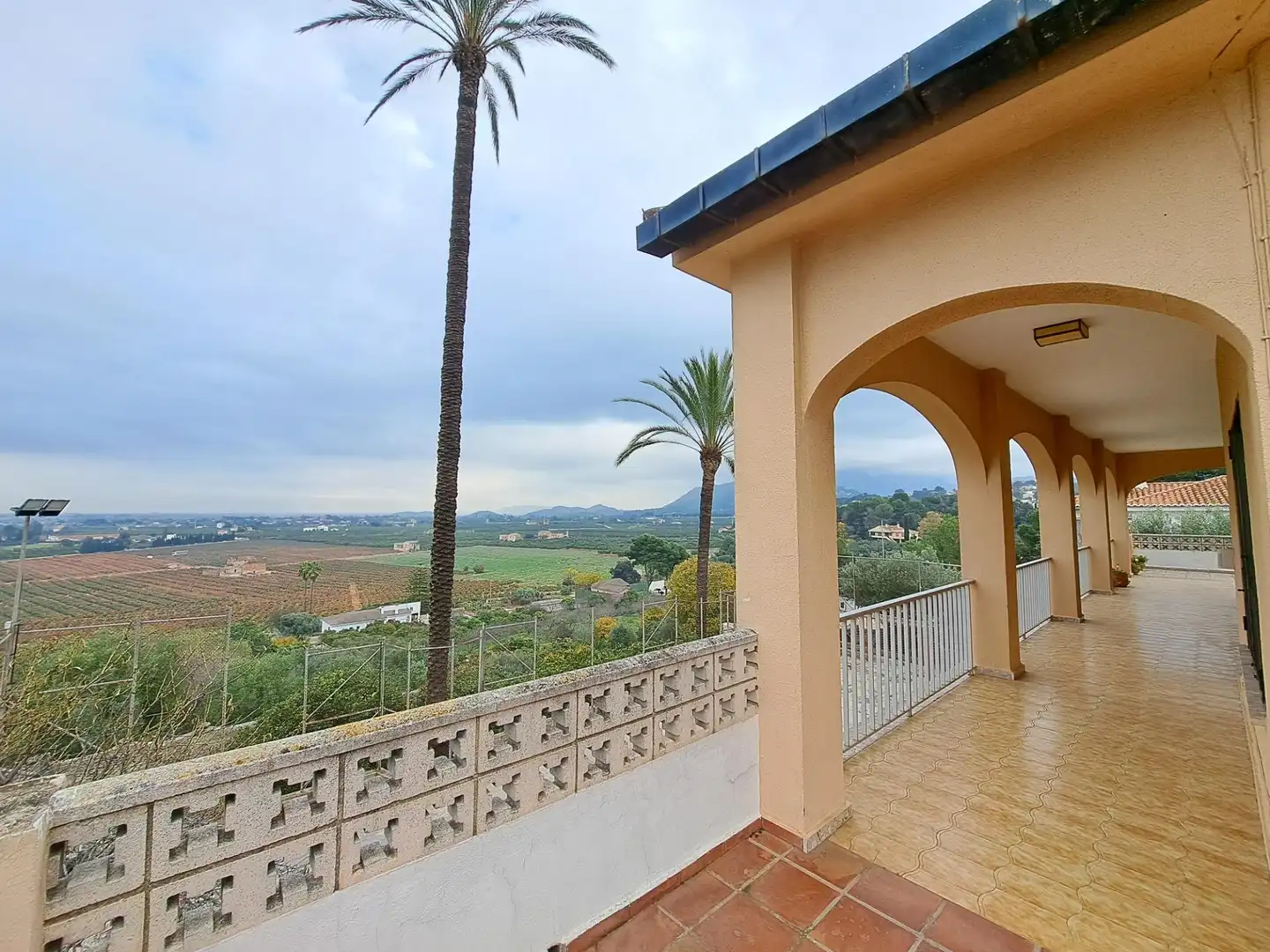Vista exterior de Casa o chalet en venta en Alzira con Aire acondicionado, Jardín privado y Terraza