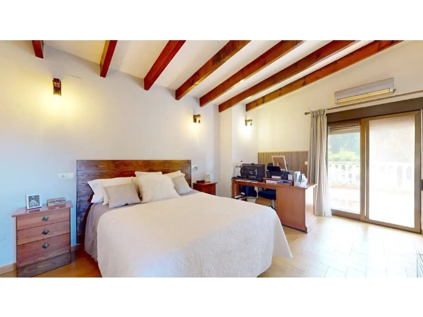 Dormitori de Casa o xalet en venda en Tavernes de la Valldigna amb Terrassa i Piscina