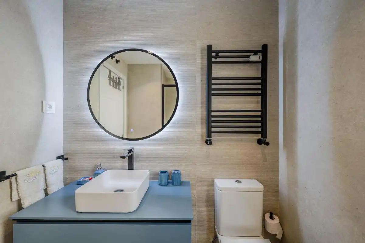 Bathroom of Flat for rent in Madrid  with Air Conditioner, Heating and Terrace