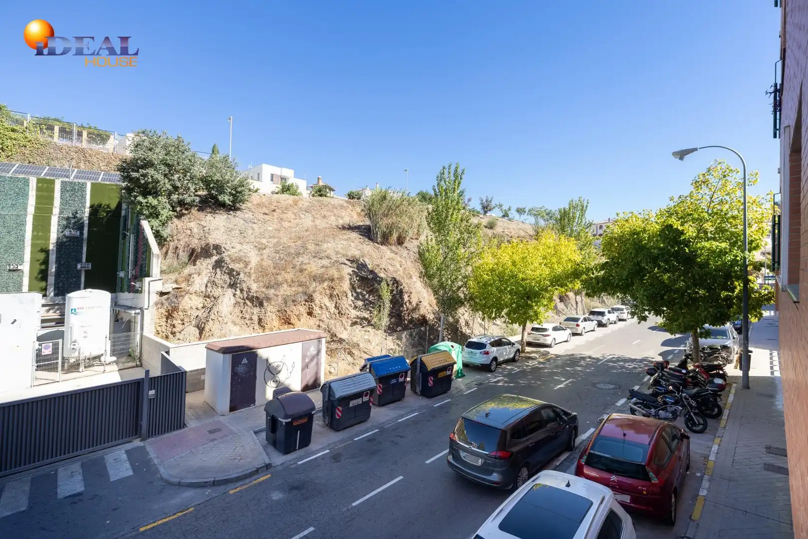 Vista exterior de Piso en venta en Granada con Aire acondicionado, Calefacción y Terraza