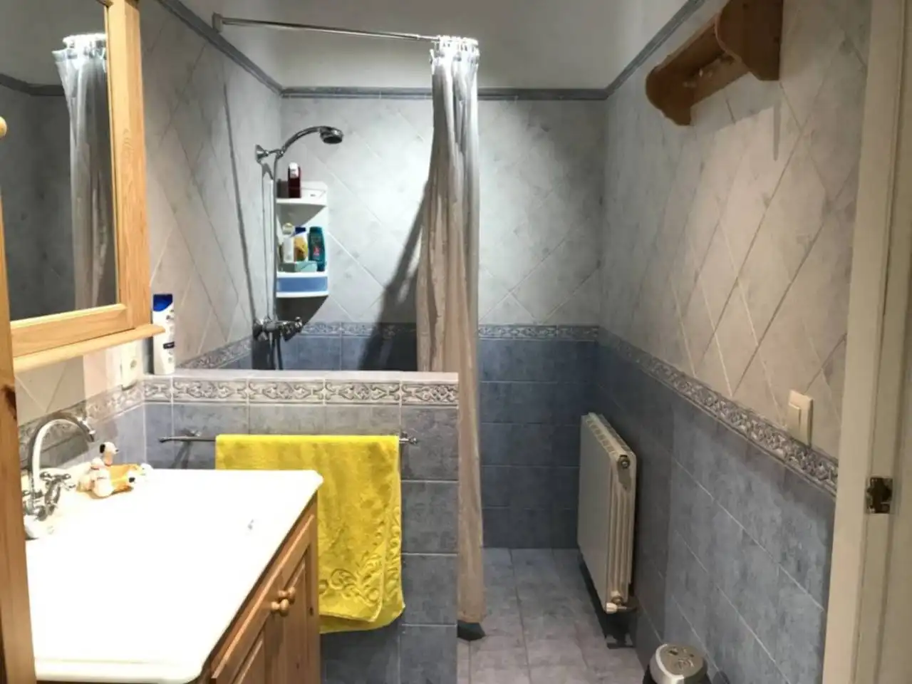 Bany de Casa o xalet en venda en Cervera amb Calefacció, Terrassa i Moblat