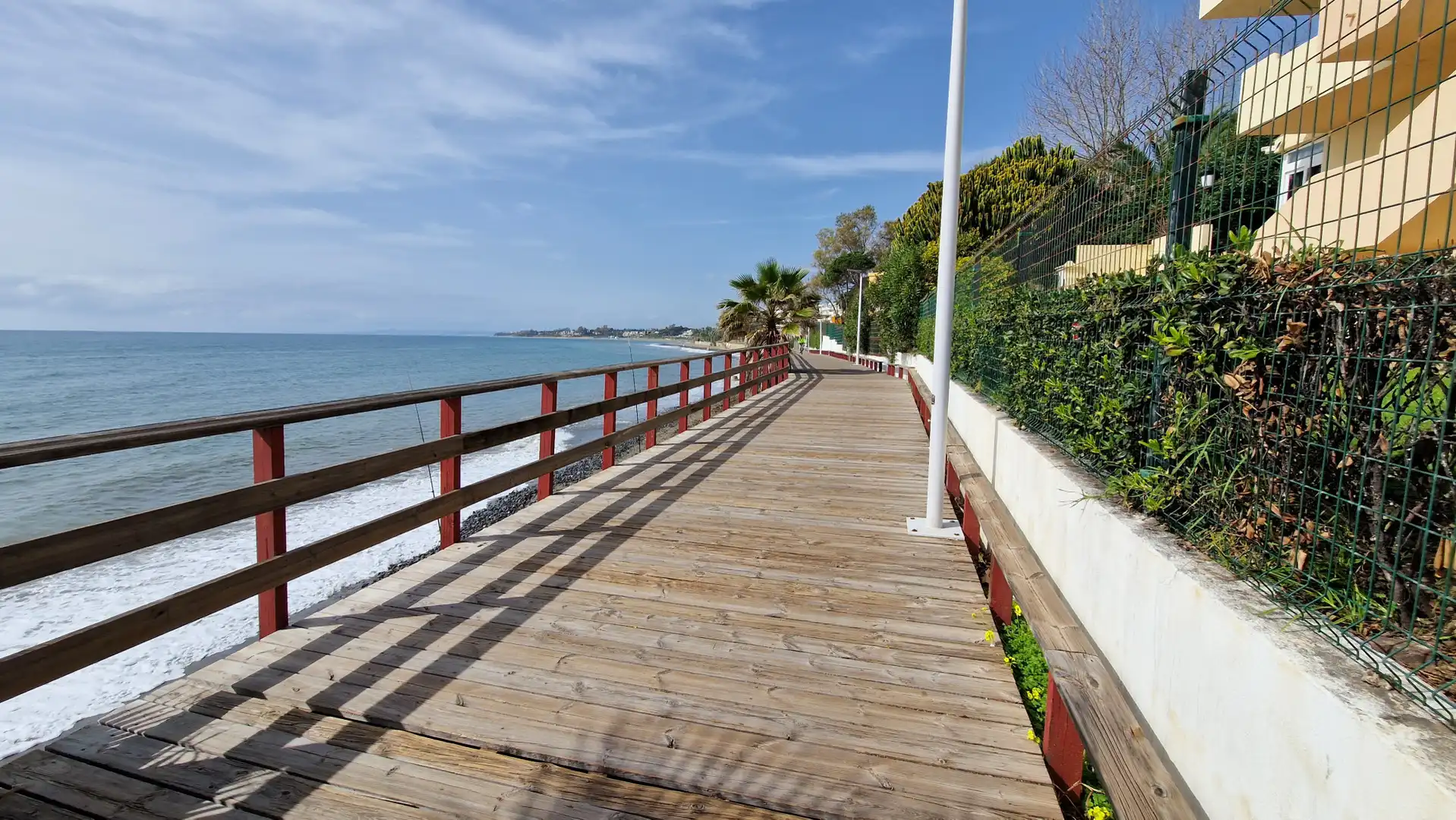 Vista exterior de Planta baja en venta en Estepona con Amueblado y Alarma