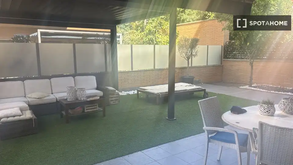 Terraza de Piso para compartir en Montgat con Aire acondicionado, Terraza y Amueblado