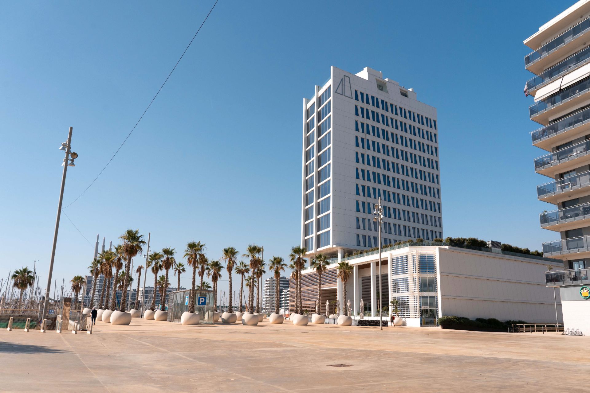 Vista exterior de Piso en venta en Badalona con Aire acondicionado, Calefacción y Terraza