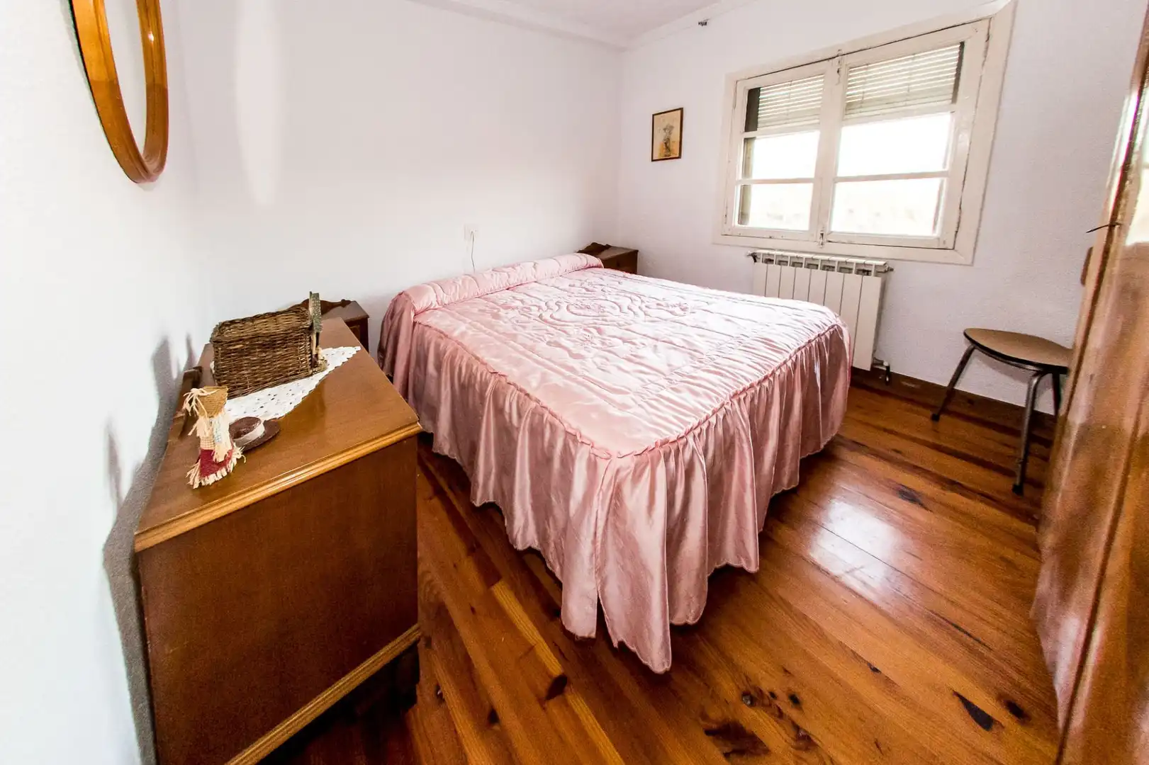 Dormitori de Casa o xalet en venda en Corullón amb Calefacció, Jardí privat i Terrassa