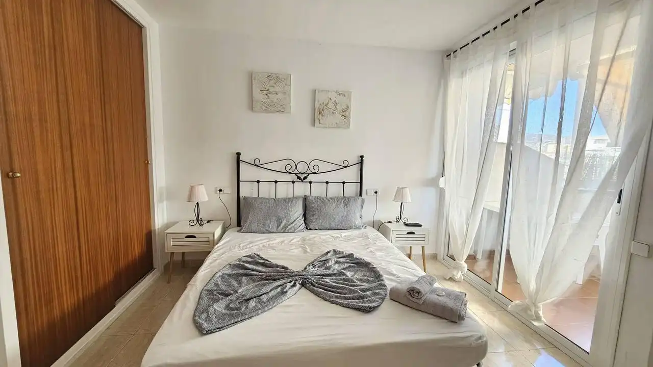 Habitación de Planta baja de alquiler en Roses con Aire acondicionado, Terraza y Amueblado