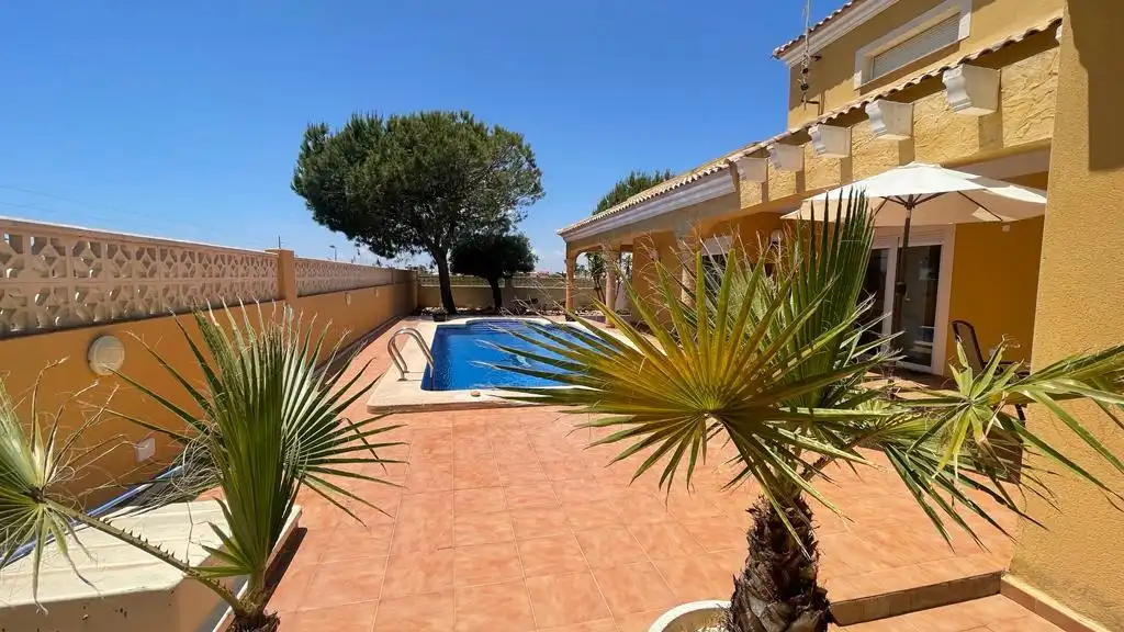 Casa o chalet en venta en Urbanización Veneziola B, 1321, Veneziola