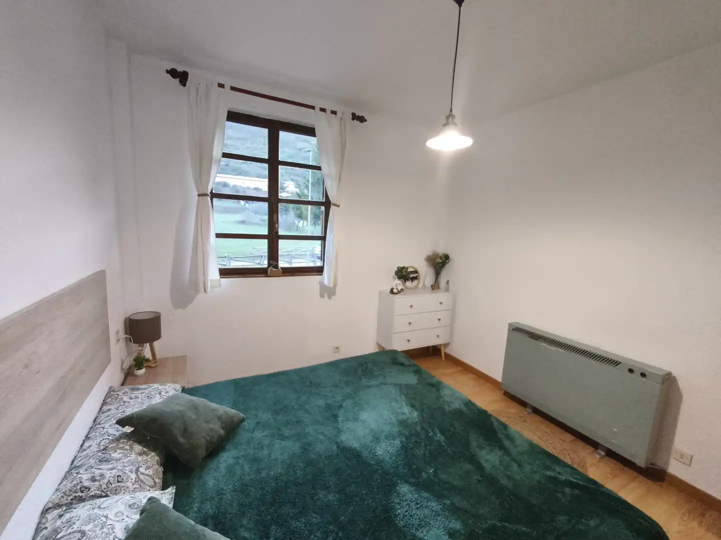 Habitación de Piso de alquiler en Puebla de Lillo con Calefacción, Amueblado y Lavadora