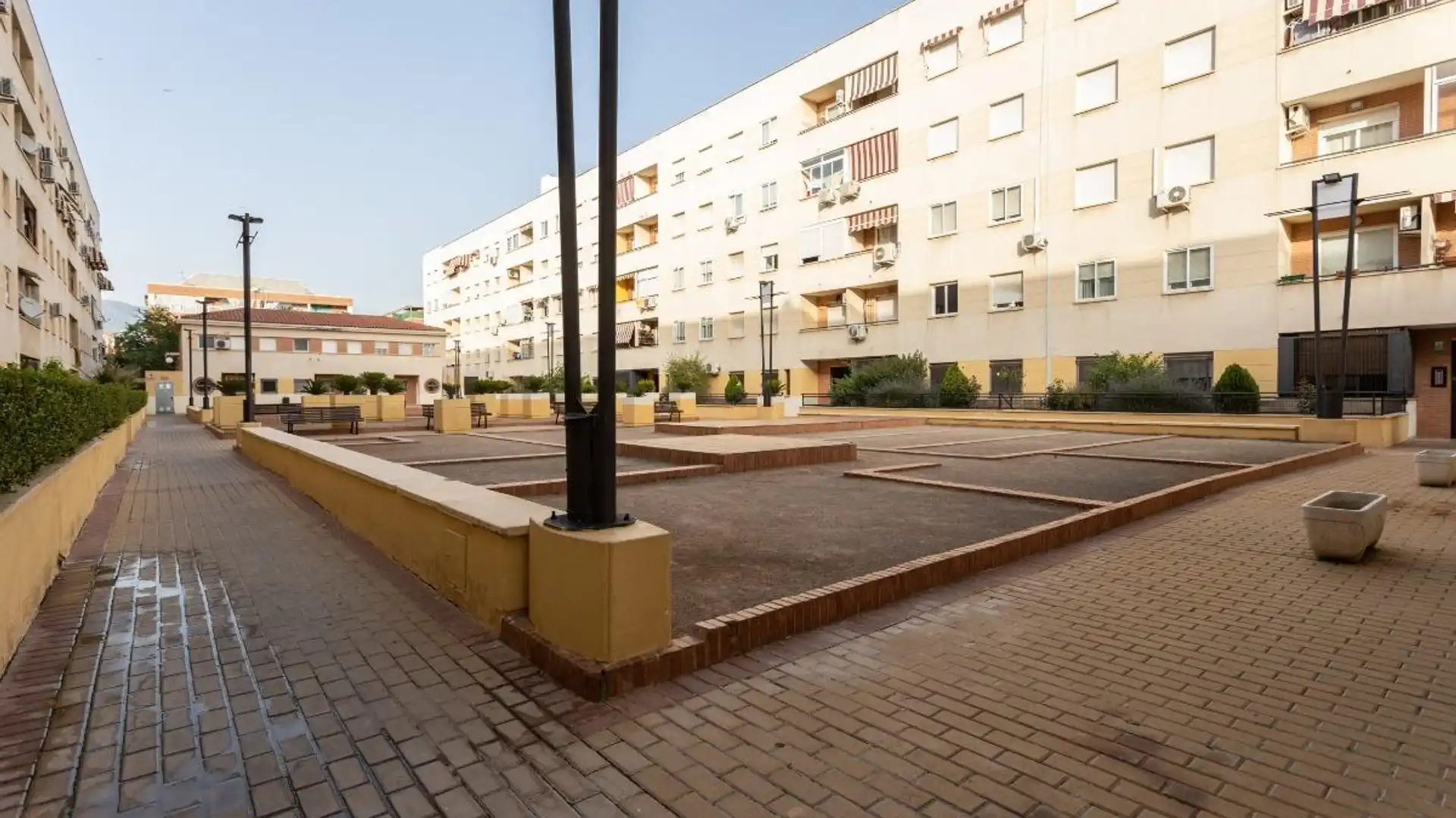 Parking of Flat for sale in  Granada Capital