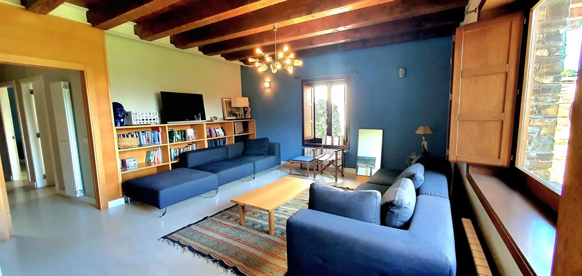 Sala d'estar de Casa o xalet en venda en Tapia de Casariego amb Calefacció, Jardí privat i Terrassa