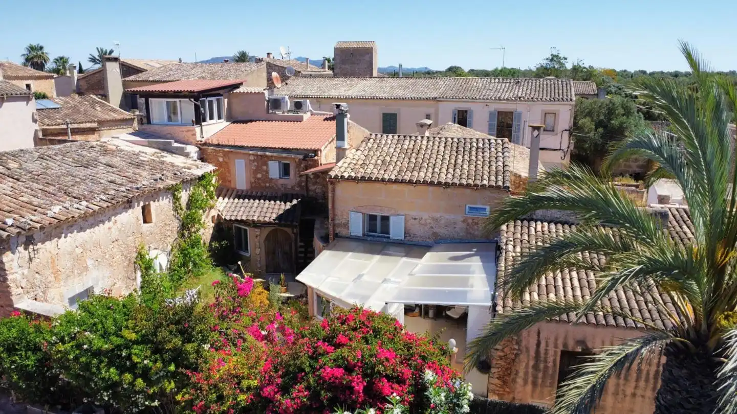 Vista exterior de Casa adosada en venda en Santanyí amb Aire condicionat i Terrassa