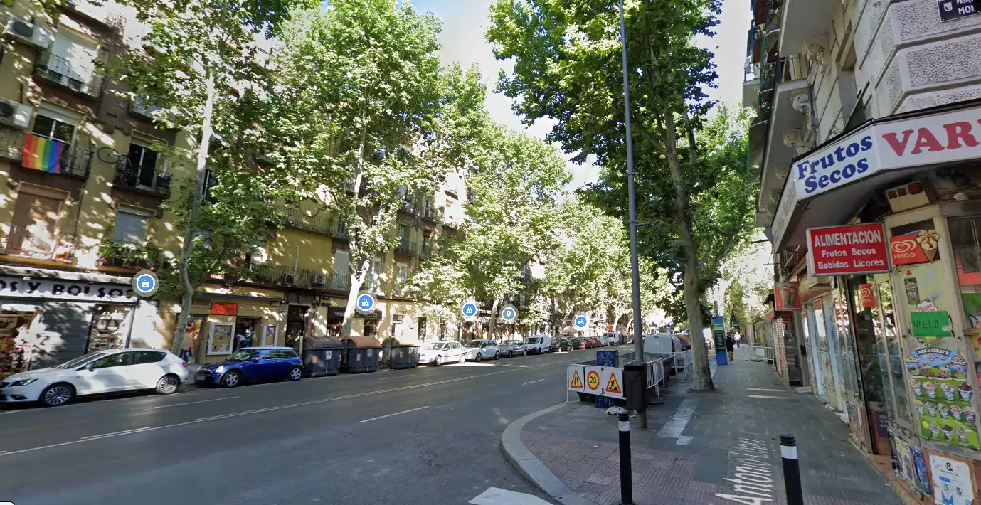 Local en venta en Calle de Antonio López, Moscardó