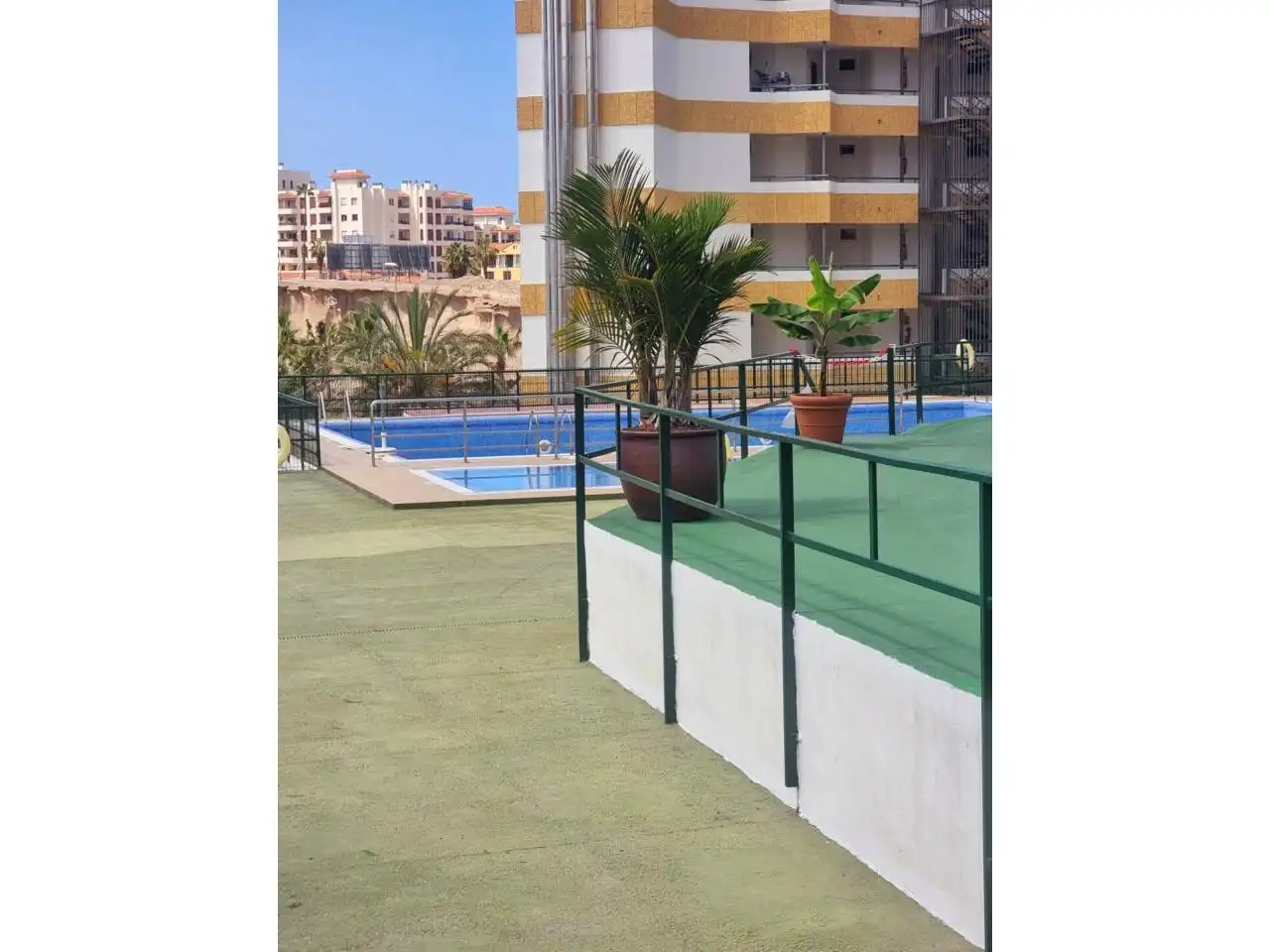 Piscina de Pis en venda en Adeje amb Balcó