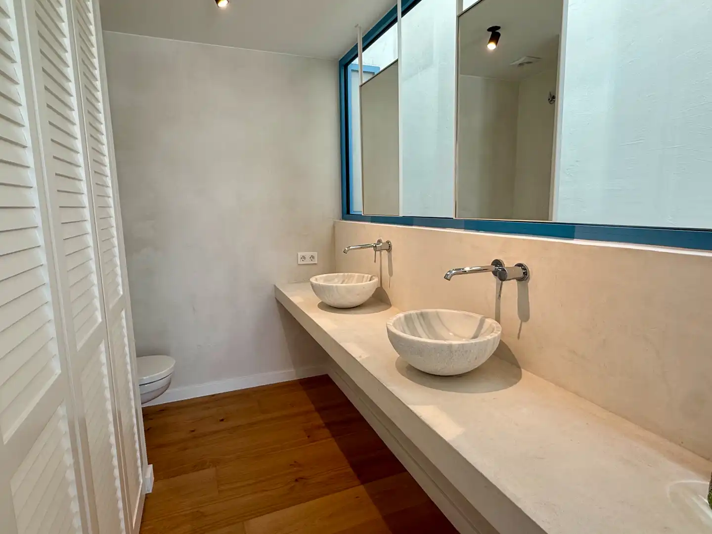Badezimmer von Einfamilien-Reihenhaus zum Verkauf in Palafrugell mit Klimaanlage, Möbliert und Balkon